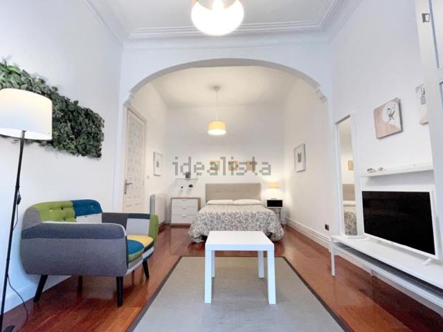 Habitación, Zabalburu Diputación, Bilbao