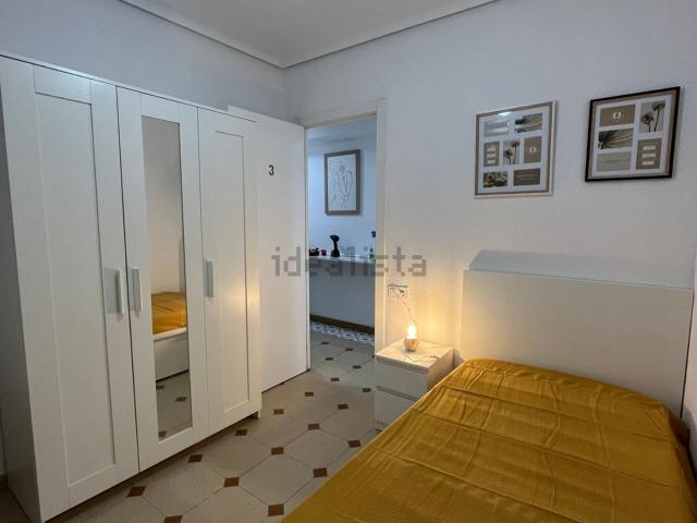 Habitación, Zona Plaza Donoso Cortés Avda Magdalena, Castellón de la Plana / Castello de la Plana