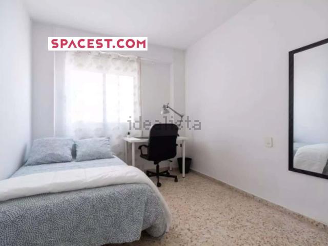 Habitación, Zona Plaza Illes Columbretes, Castellón de la Plana / Castello de la Plana