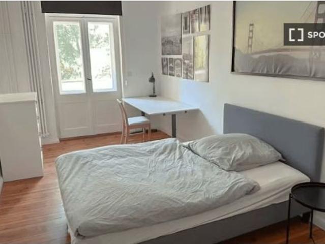 Habitaciones con balcón en apartamento de 3 dormitorios en Kreuzberg