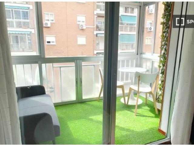 Habitaciones en alquiler en apartamento de 3 dormitorios en Alcalá De Henares