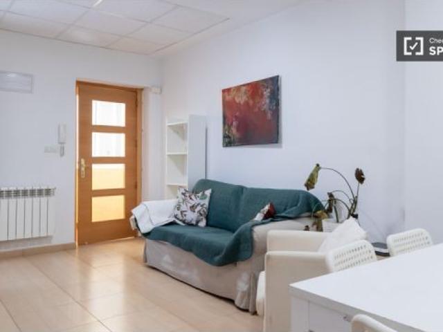 Habitaciones en alquiler en apartamento de 3 habitaciones en Salvador