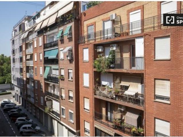 Habitaciones en alquiler en apartamento de 4 dormitorios en Valencia