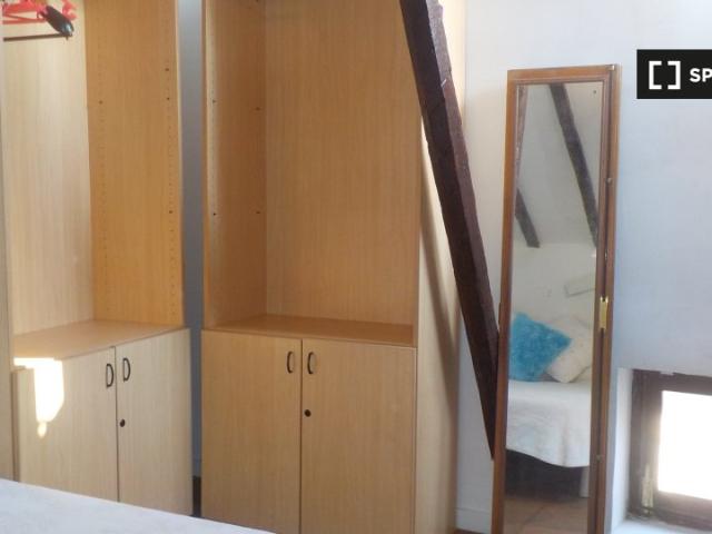 Habitaciones en alquiler en apartamento de 5 dormitorios en Alcalá De Henares