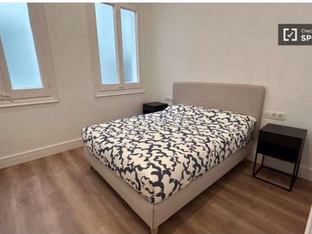 Habitaciones en alquiler en apartamento de 8 dormitorios en L' Eixample
