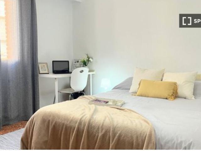 Habitaciones en alquiler en el apartamento de 5 dormitorios en Burjassot