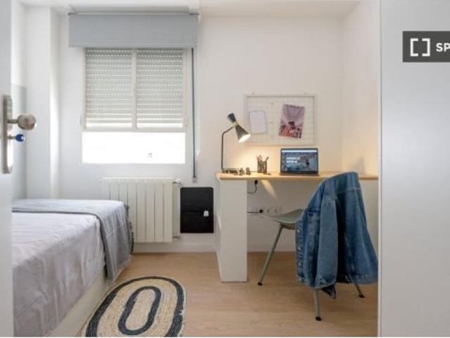 Habitaciones en alquiler en el apartamento de 5 dormitorios en Camins Al Grau