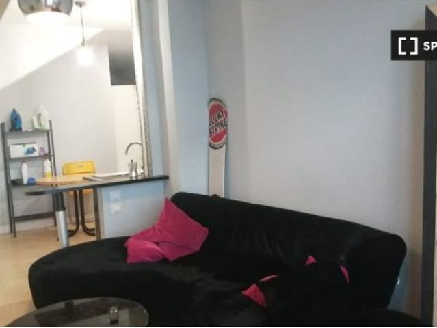 Habitaciones en alquiler en piso de 9 habitaciones en Av. De Pablo Iglesias