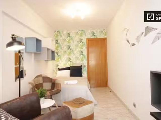 Habitaciones en apartamento de 4 dormitorios en el Poblenou, B.