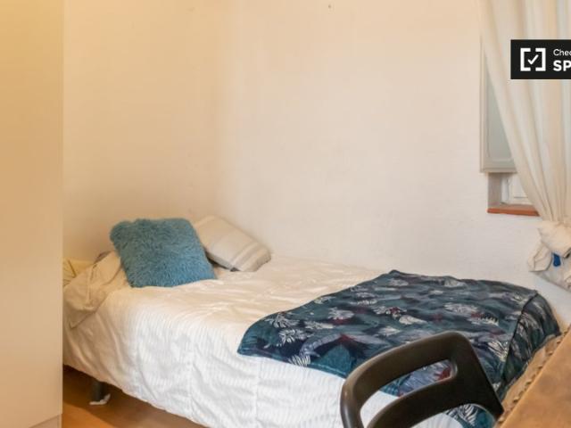 Habitaciones en apartamento de 4 habitaciones en Madrid