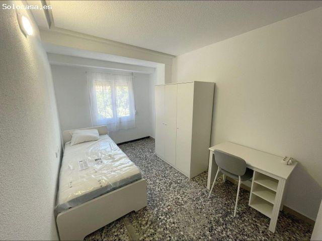 HABITACIONES TOTALMENTE EQUIPADAS JUNTO A AVENIDA DE LA LIBERTAD