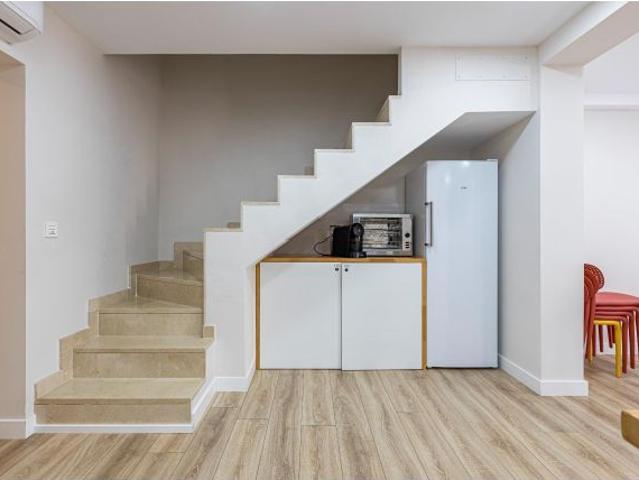 ? HABITACIONES Y ESTUDIOS EN COLIVING: DISEÑO, SEGURIDAD Y LIBERTAD