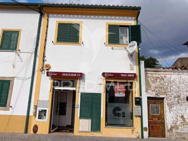 Habitao com Restaurante em Nisa
