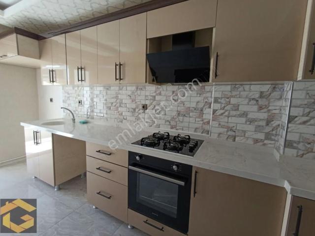 Hacı Bayram Veli Cadde Üzeri Yıldız Göbeğe Yakın 3+1 Kiralık
