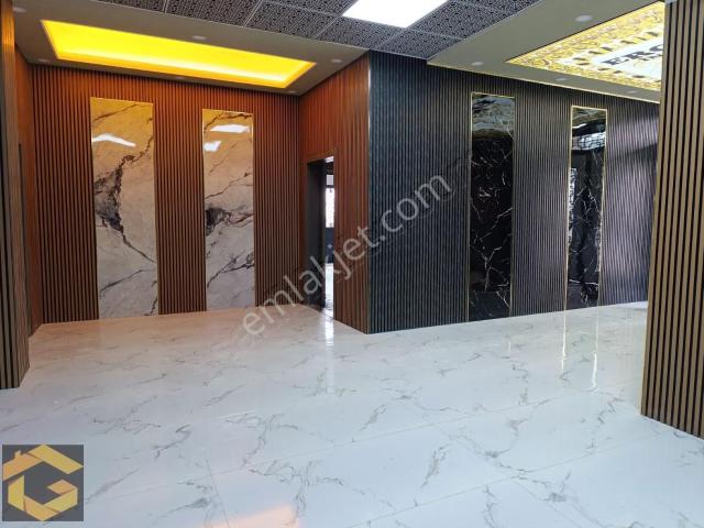 Hacı Bayram Veli Caddesi Üzeri Yıldız Göbek Yakını Kiralık 3+1