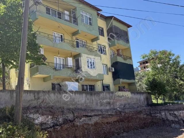 Hacııshak Mahallesi Kopmle Bina 4 Kat