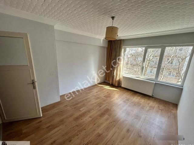 Hacı Yusuf Mah.de 2+1 Çarşı İçi 85 M2 Balkonlu Satılık Daire
