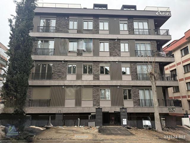 HACIALİOĞLU'NDAN PRESTİJLİ YAPIDA GENİŞ M2 KATTA KÖŞE 2+1 DAİRE!