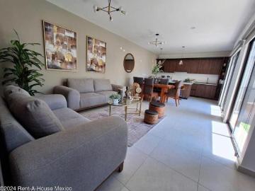 Hacienda Carlota casa nueva en VENTA RAH5814