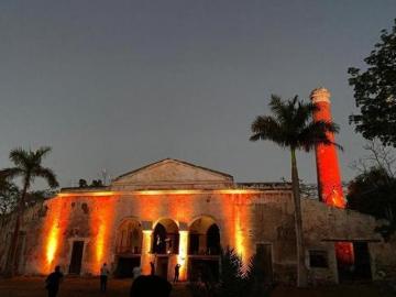 Hacienda de 300 ha y cenote privado, en venta en Tecoh