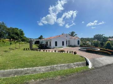 Hacienda Pacifico. 1500mts 3r 2.5b patio $295,000.00