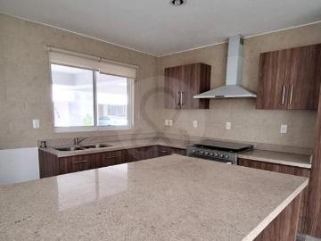 Hacienda Real II: Casa en condominio en venta en San Francisco
