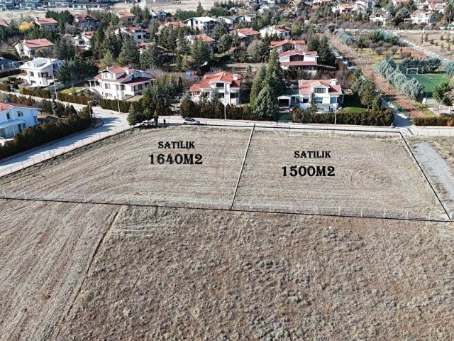 HACILAR MERKEZKENT SİTESİ BİTİŞİĞİ 1500M2 KÖŞE PARSEL SATILIKTIR