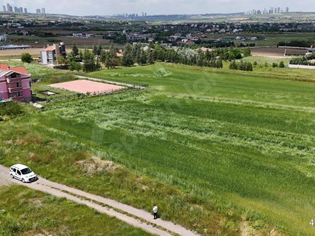 HACILARDA GÜZEL KONUMDA 1500M2 0.15 EMSAL ARSA KARADENİZ EMLAKTA
