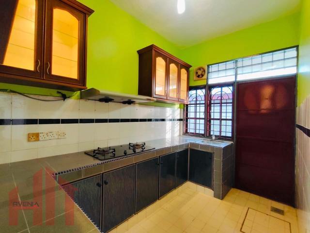 HADAP PADANGKICHEN CABINET1 Storey Taman Serai Murni Bagan Serai