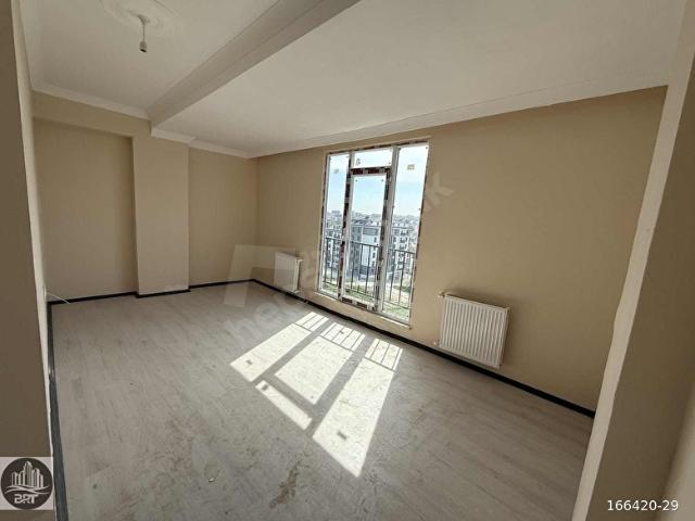 HADIMKÖYDE SİTE İÇERİSİNDE ÇİFT ASANSÖRLÜ SATILIK DAİRE
