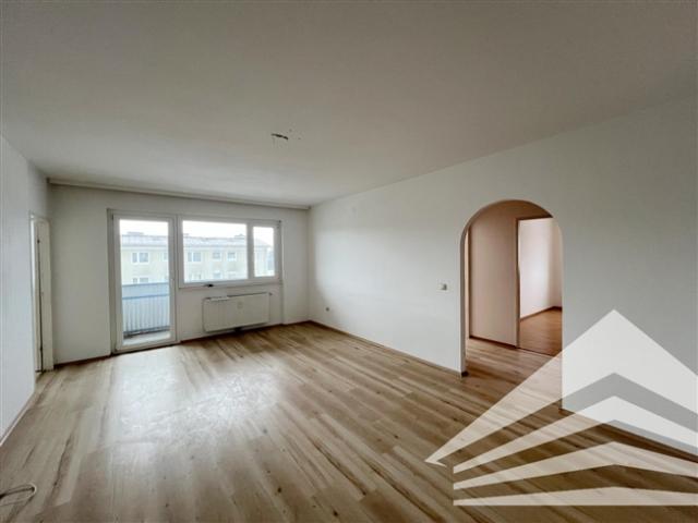 HAID gut aufgeteilte 4 Zimmer Wohnung mit Balkon ab sofort beziehbar!