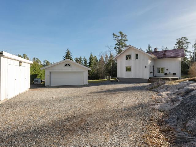 Hakvägen 9