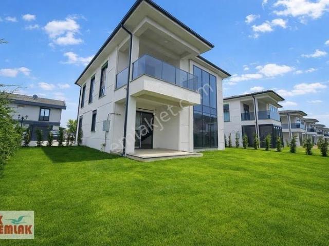 Hak Emlaktan Arapçiftliği Mah. Satılık Villa Şok Şok Fiyat Düştü