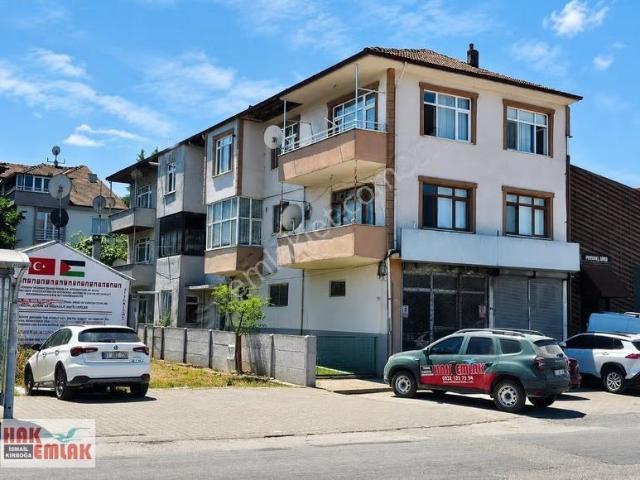 Hak Emlak'tan Şehrin Kalbinde Valilik Yanında Satılık 3+1 Daire