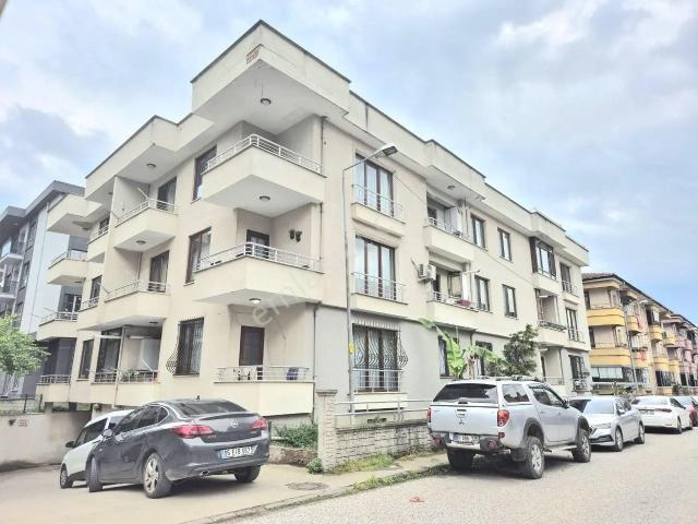 Hak Emlak'tan Şerefiye Mah Şehrin Göbeğinde Kiralık 3+1 Daire