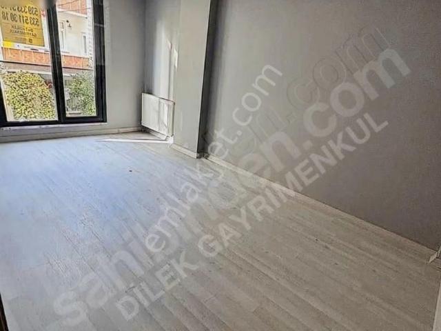 Hakan Cad Üzerinde Satılık Daire Krediye Uygun Yeni Bina
