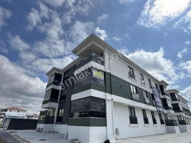 Hakan Emlaktan Kentparkta Kiralık 3+0
