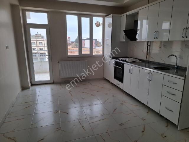 Hakev'den Yeni Öğretmen Evi Yanında Kiralık 3+1 Daire