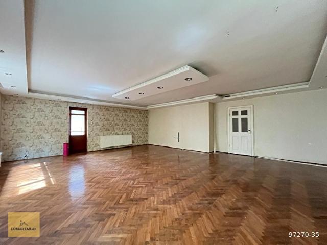 HAKİMEVİ YANINDA 1.KAT KONUMUNDA GENİŞ 3+1 DAİRE