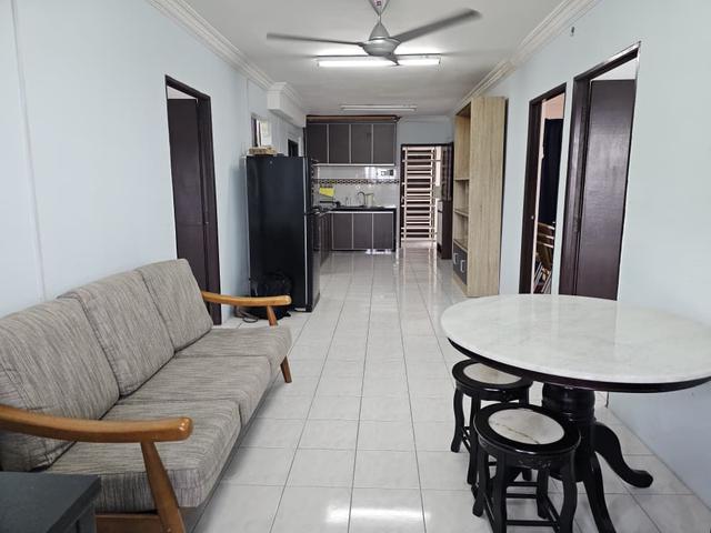 Halaman Kenanga At Gelugor Renovated 1 Car Park Full Loan