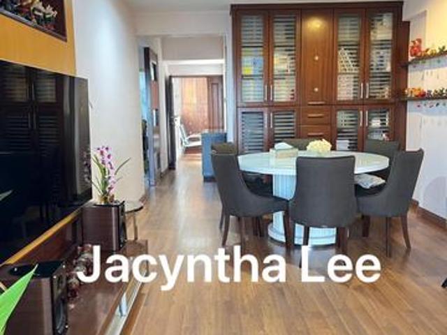 Halaman Kristal 1000sqdt High Floor Fully Renovated 2 Car Parks