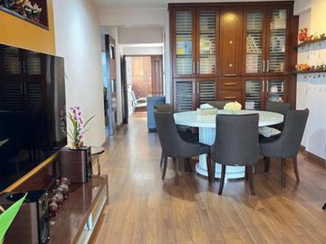 Halaman Kristal 2 Car Parks