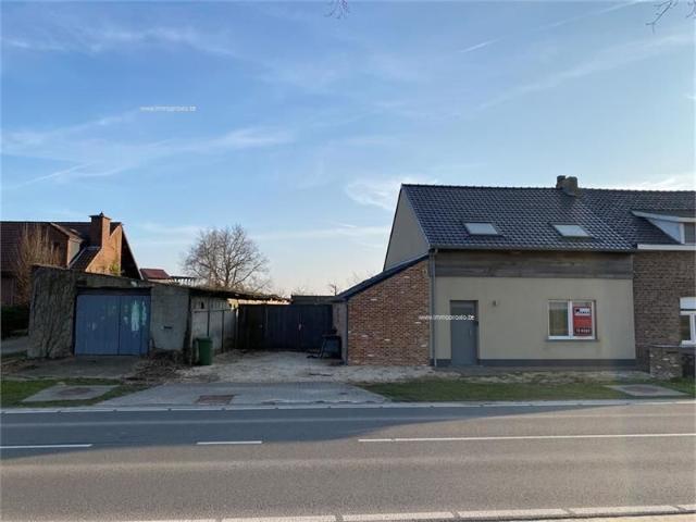 Half open bebouwing te SINT TRUIDEN 3800