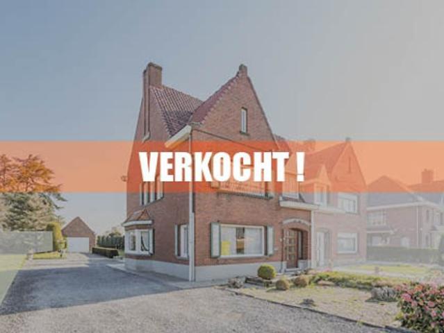 Halfopen bebouwing op 879 m2!