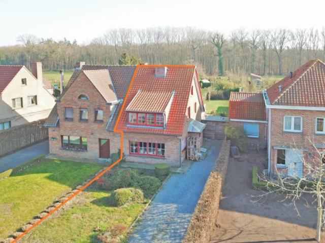 Halfopen bebouwing op zeer rustige ligging te Zedelgem