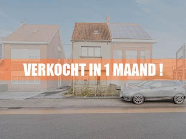 Halfopen bebouwing met 3 slaapkamers en carport