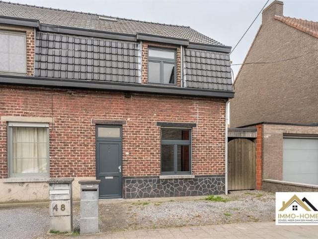Halfopen bebouwing nabij het centrum!