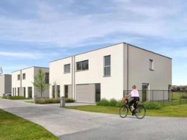Halfopen bebouwing te koop