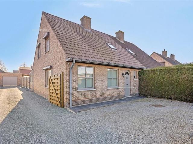 Halfopen bebouwing te OOSTAKKER 9041