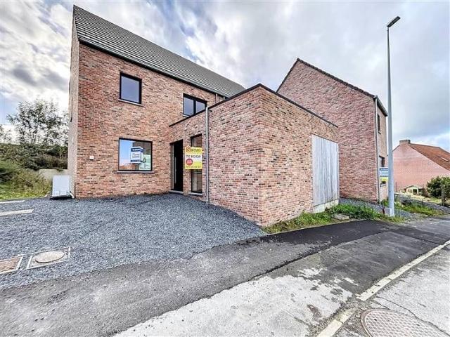 Halfopen nieuwbouwwoning